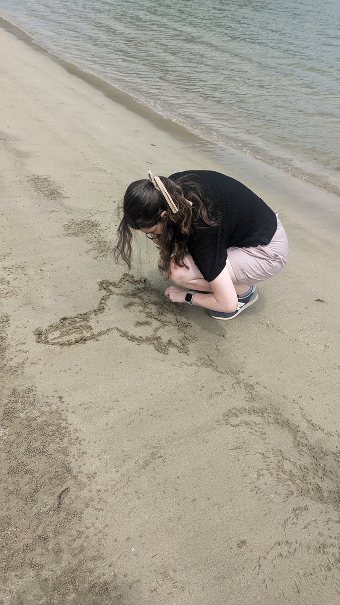 lozyrosie's tweet photo. me in my natural habitat https://t.co/CH0TTjtIhr