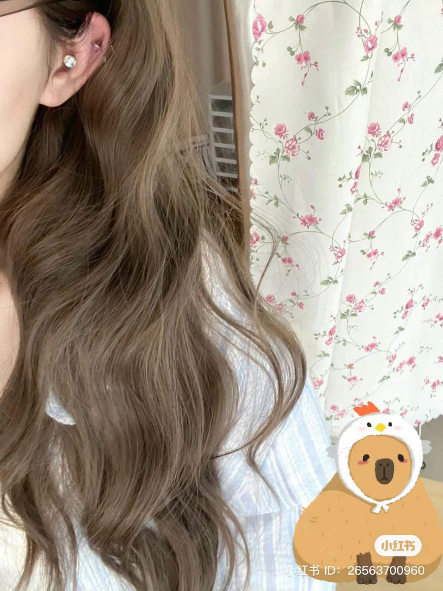 b55fq's tweet photo. この髪色かわいいなあ🌻🌊 https://t.co/h6TgKHGAUd