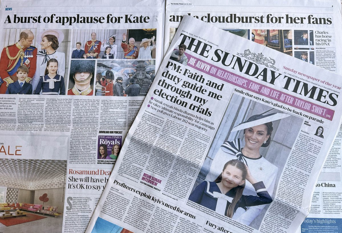 #photographers standing in the rain at #buckinghampalace  for the first public appearance of the #princessofwales since her cancer diagnosis. It was wet, cold and miserable with every piece of clothing soaked through but worth it in the end. #TheTimes #royal #rain