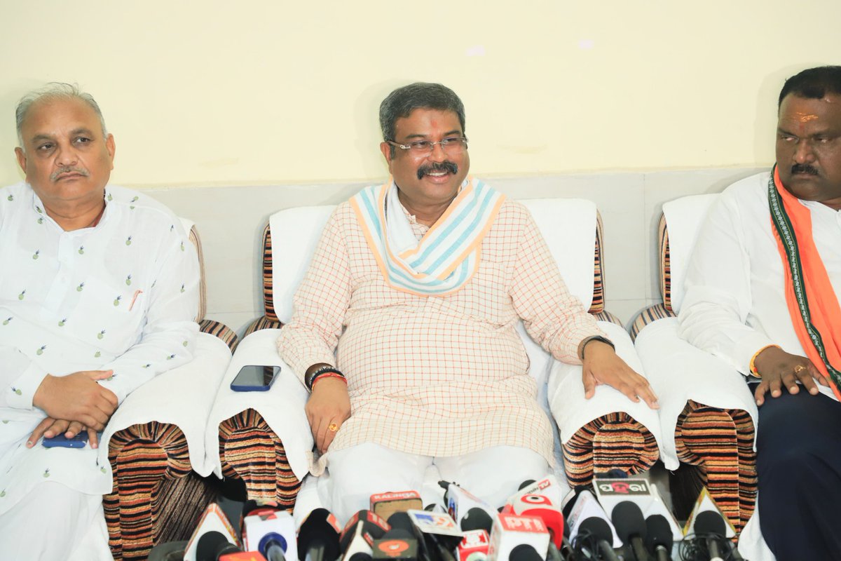 Dharmendra Pradhan tweet media