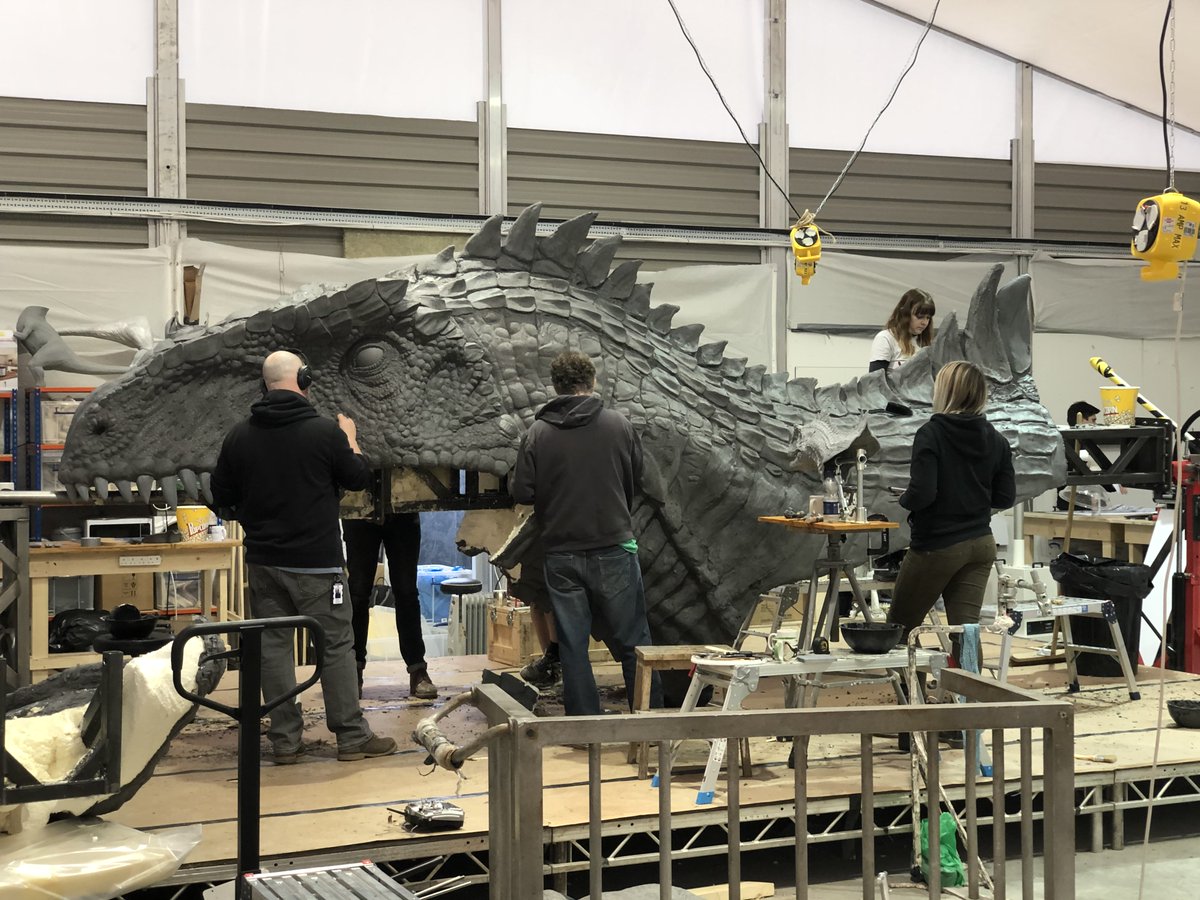 Have you ever used Play-Doh? we made so many full-size dino's on this show....Amazing team. #JuraassicWorld #JurassicPark #universalstudios #Amblin