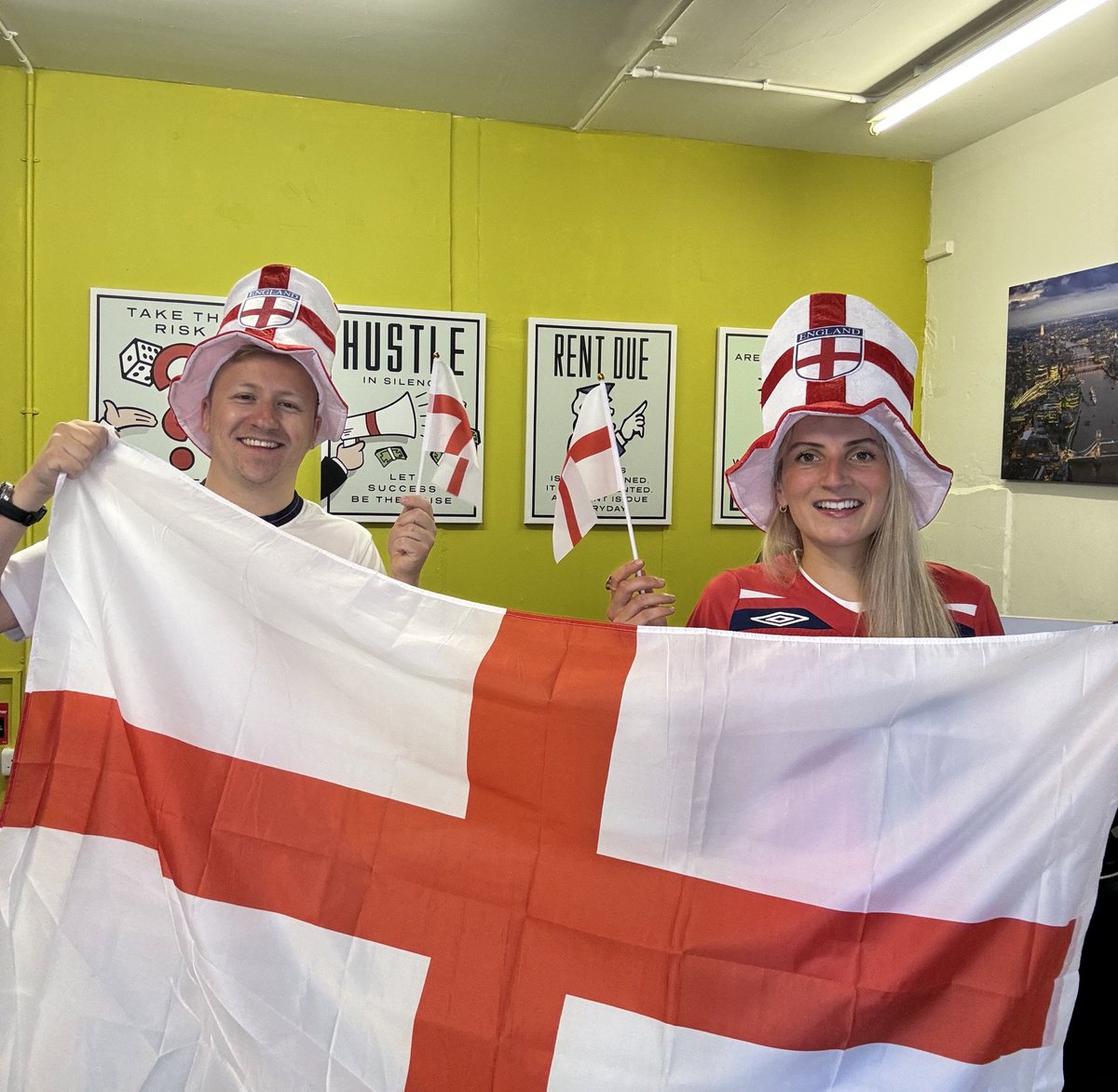 GraphicsBite's tweet photo. Wishing the 🏴󠁧󠁢󠁥󠁮󠁧󠁿 boys good luck for tonight and the entire tournament! 💪 

Let’s bring it home! 🦁🦁🦁

#ThreeLions #ItsComingHome #Euro2024 https://t.co/TcPfnykecF