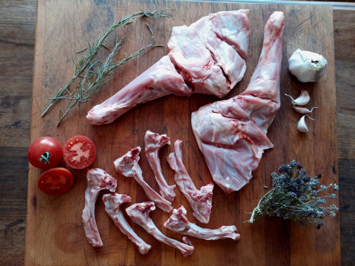 Vols carn de cabrit ecològic? No te'n quedis sense, ja són els últims de la temporada! Comandes aquesta setmana! mínim mig cabrit (3kg aprox), preu 22€/kg tallat i envasat al buit en diferents paquets. Enviament a tota Catalunya.
675437720 (Aitana).
Gràcies per col·laborar 🐐🧀