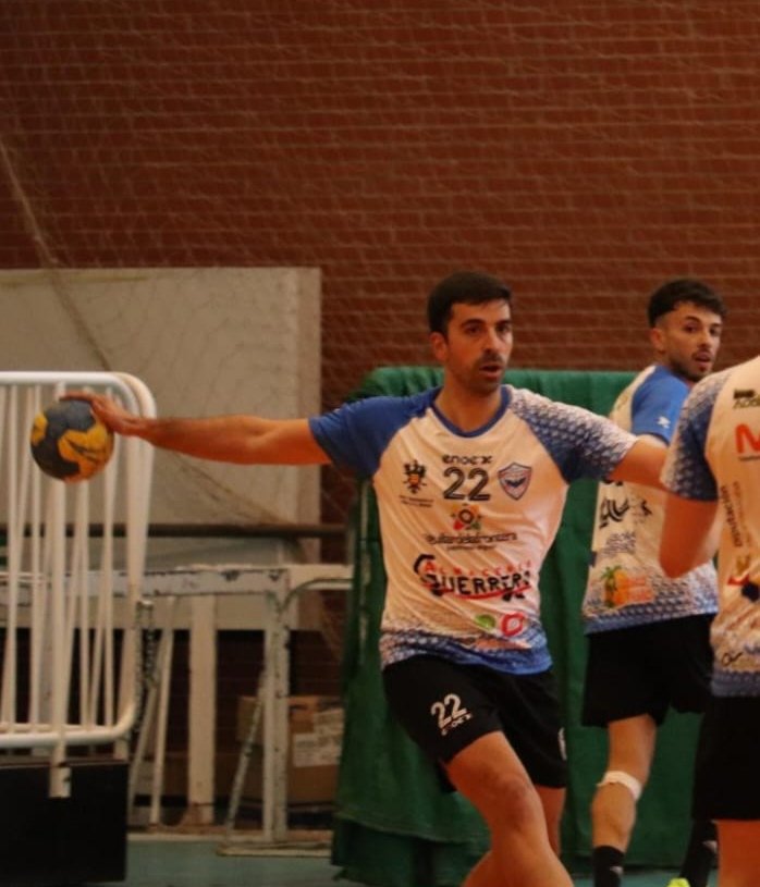 Noticias:
Renovación de nuestro primera línea Gonzalo Ojeda. Amplía su compromiso un año más,  aportando calidad y experiencia.

Suerte para un año ilusionante!!