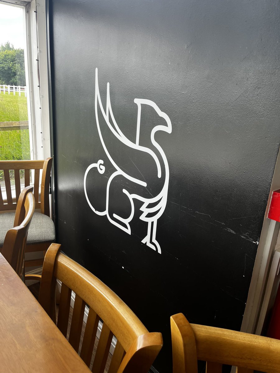 rooevans's tweet image. Meanwhile, in Leeds. 

E-Gryphons. 

What have we got @Chester_Cycling  @shitChester? #ATFest #GreenWeekend