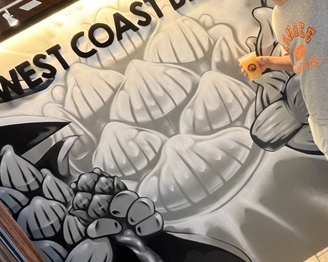 Aratap3's tweet photo. WCB TOKYO MIDTOWN
ギロッポンでルービー
#WestCoastBrewing #NONBEE https://t.co/fDB5LAnI19