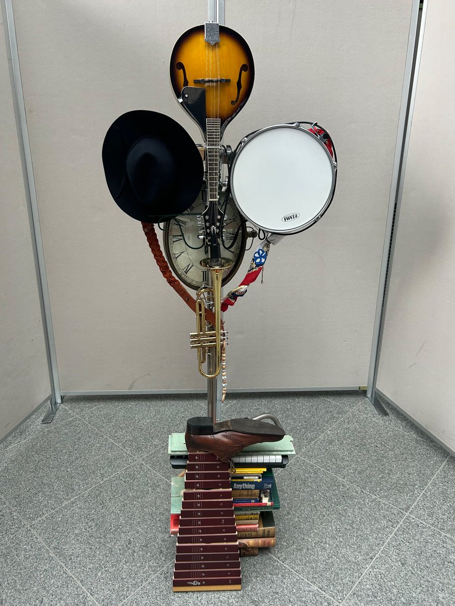 YAMAYAMA4's tweet photo. リトグリの奈良でのライブに行ってきたぁ🎶
６人のハーモニーはやはり素晴らしかった🎵♬♩♪
椅子に座ってのtalking Timeの奈良バージョン、ソロコーナー、楽しかったですな(^^)
「シカせんべい！」
今度奈良に行く時は大仏さんの鼻の穴に入らねばぁ！
#リトグリ
#リトグリ_ UNLOCK
#リトグリ_余韻 https://t.co/AvuteFUJ0I