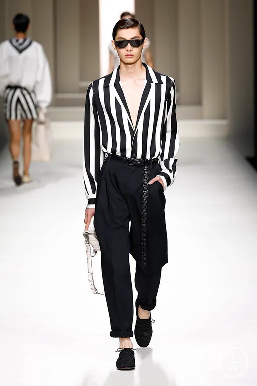 thinksoffashion's tweet photo. Dolce and Gabanna SS25 Menswear
To me, it was a very fresh and wearable collection for men. It feels Italy vacation with my man. https://t.co/c6b4QJgoEf