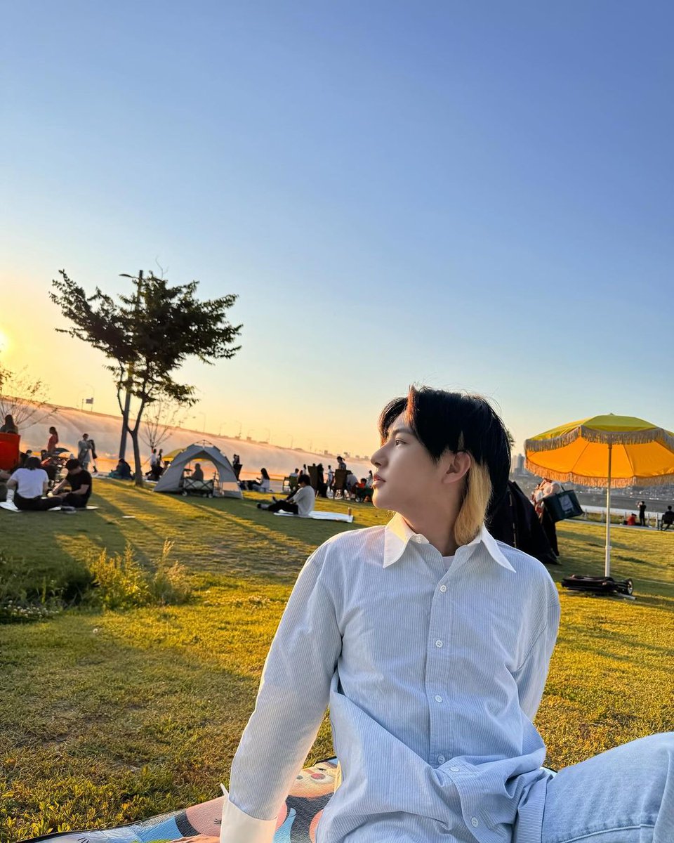 NCTDREAMCENTER's tweet photo. 240616 #RENJUN Instagram (1)
https://t.co/hlcyYdqvft

#NCTDREAM @NCTsmtown_DREAM https://t.co/oVBTvXcO1B