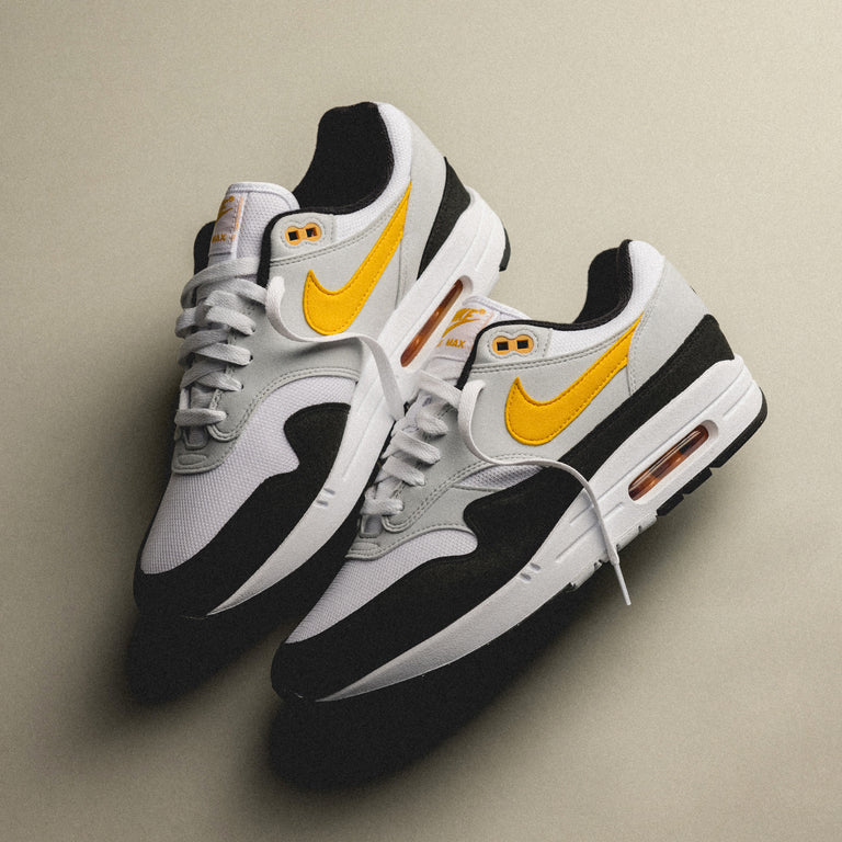 SOLELINKS's tweet image. Ad: Nike Air Max 1 'White/Black/University Gold' on sale for $69.58 + FREE shipping, use code FLASH20 =&amp;gt; bit.ly/3QRTKuP