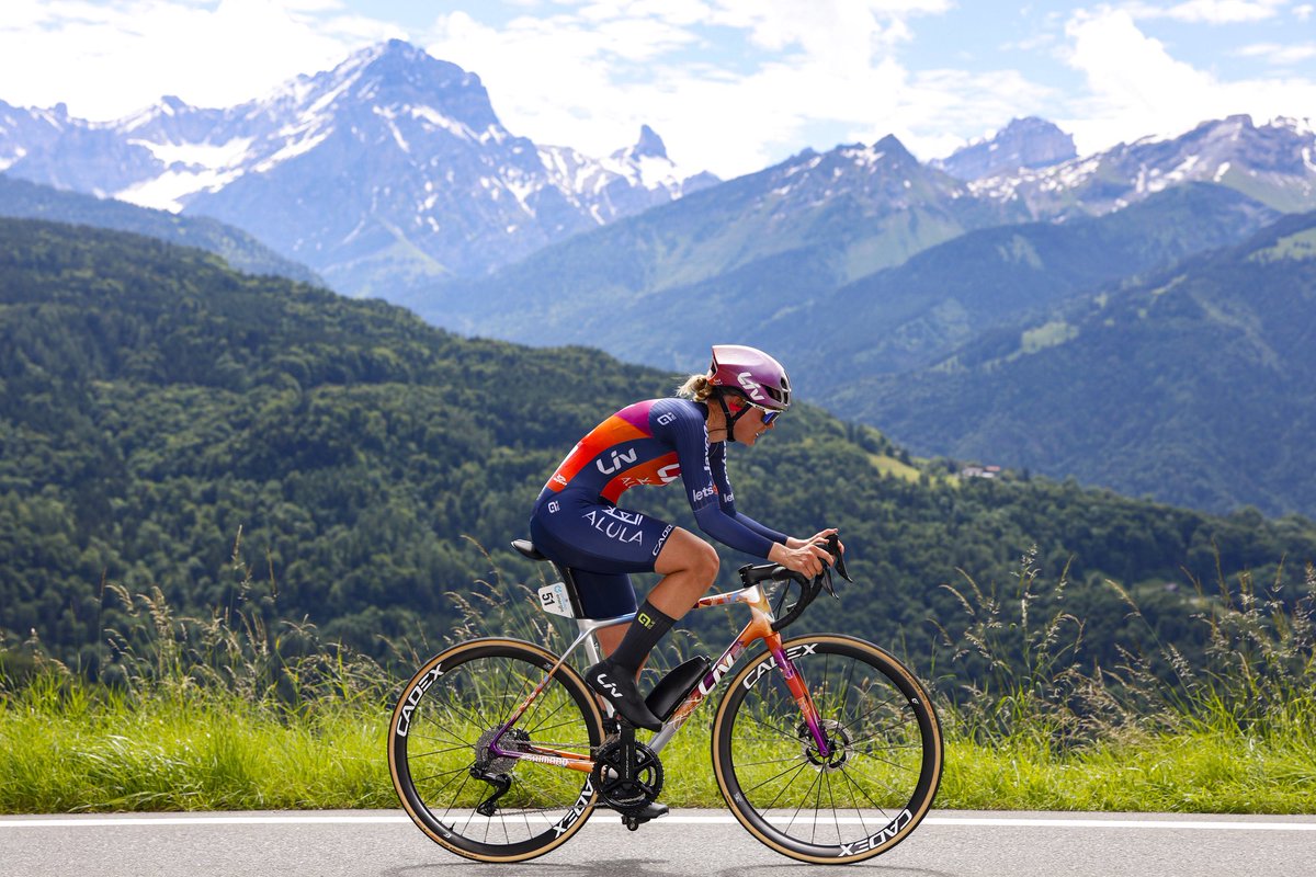 GreenEDGE Cycling (@greenedgeteam) on Twitter photo 🇨🇭 #TourdeSuisseWomen
There was no time to admire the scenery on today’s mountain TT 🏔️⏱️😤
📸 <a href="/SprintCycling/">SprintCycling</a> 🇨🇭 #TourdeSuisseWomen
There was no time to admire the scenery on today’s mountain TT 🏔️⏱️😤
📸 <a href="/SprintCycling/">SprintCycling</a>