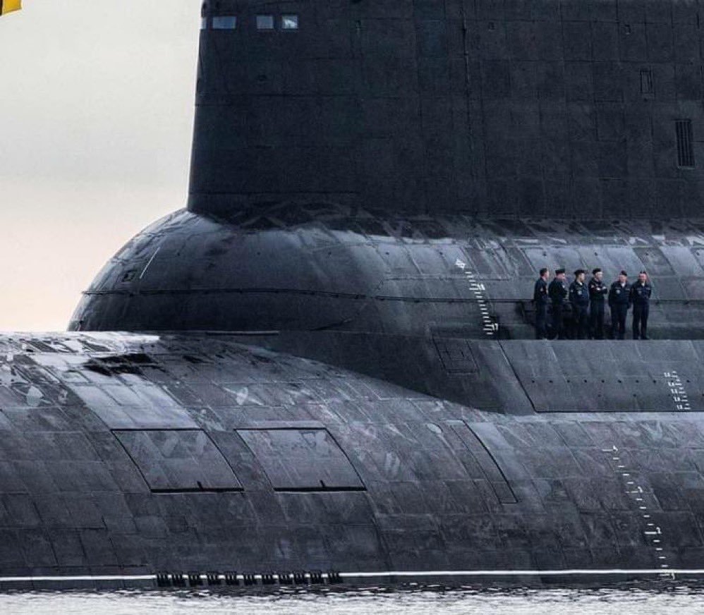FedeItaliano76's tweet photo. I still find it hard to believe that this isn't a Harkonnen submarine... https://t.co/NfSQkVAuoo