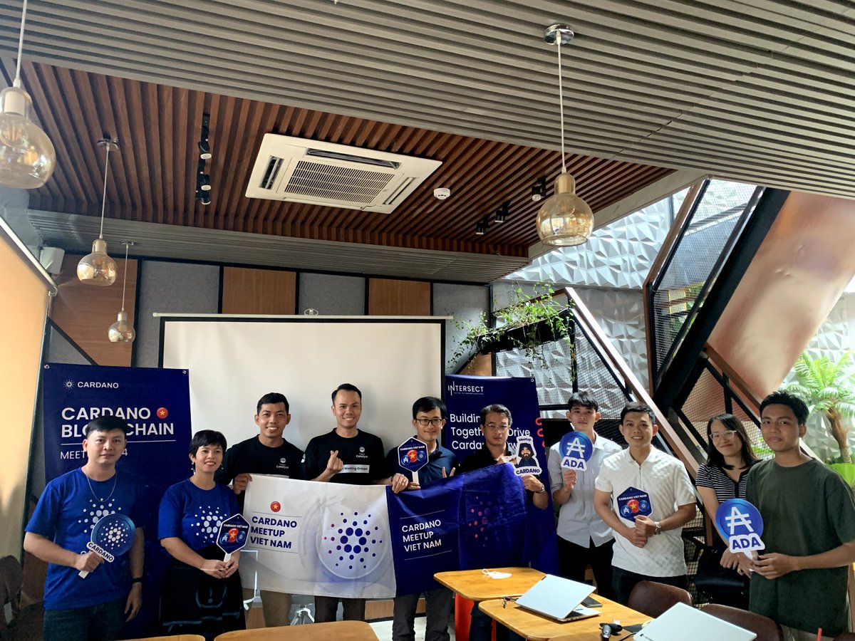 ThanhTung78's tweet image. Today, I attended the Cardano Meetup #3 in Ho Chi Minh City 🇻🇳. We had insightful discussions about #Cardano, #Catalyst, and #Intersect which are not possible in online meetings. I extend my gratitude to Ms @Hahero7 Cardano Ambassador for organizing this event. See you next month