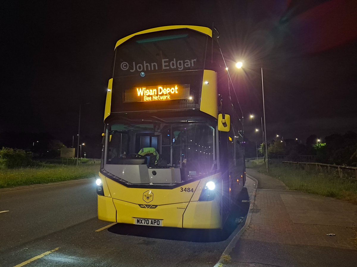 springviewer's tweet image. Streetdeck 3484, photo taken on the 3rd June. But where was it took #WiganDepot #Somewhere #Streetdeck #BeeNetwork