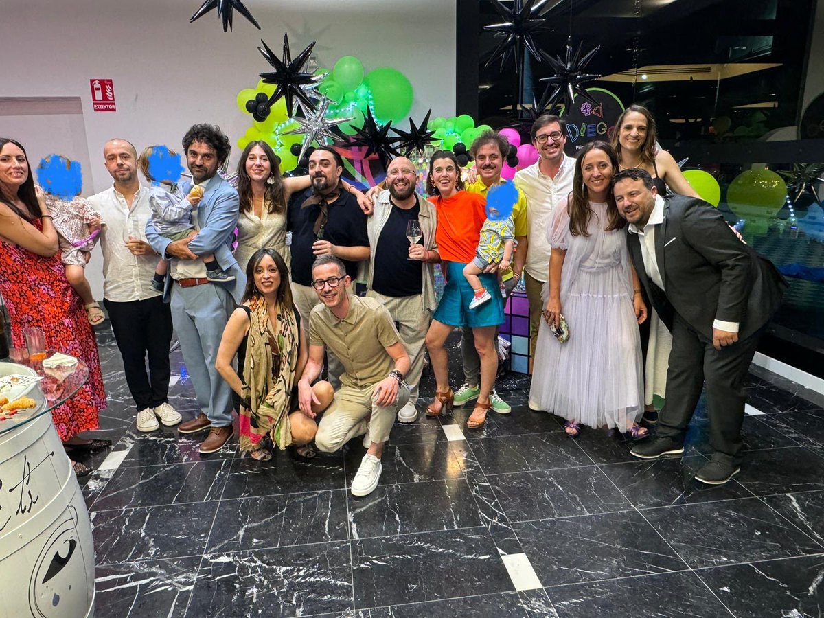 juanangelec's tweet image. ¿Cómo era?, la familia que se elige, ¿no? 
Pues eso… orgulloso.