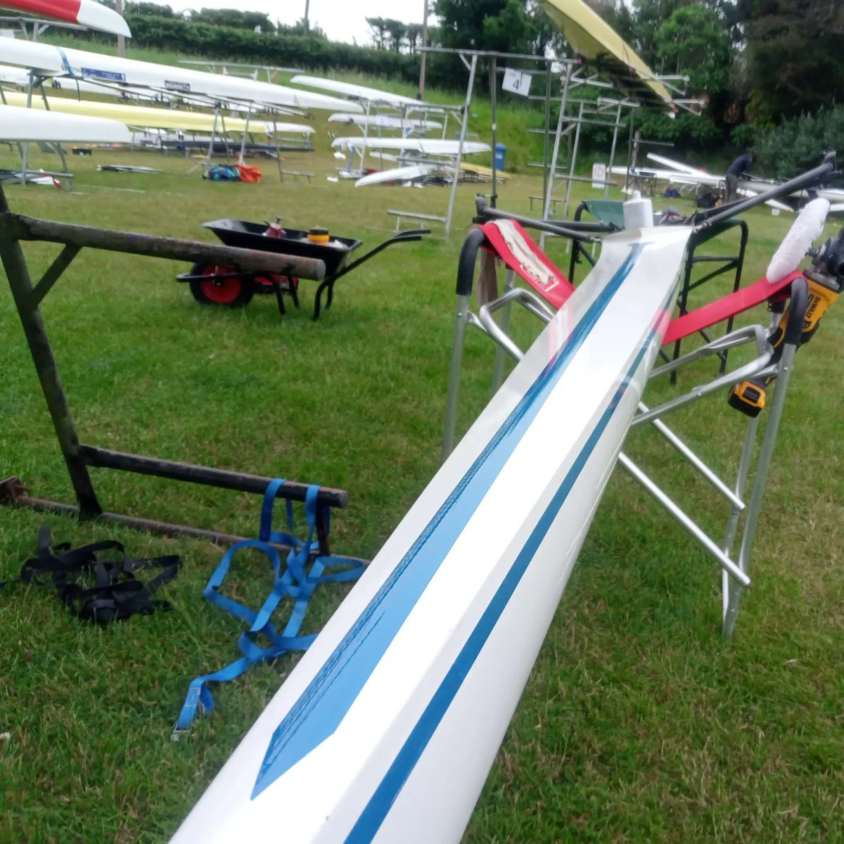OxfRowServ's tweet photo. I'm offering an independent Regatta Service for Henley this year. This includes: small repairs, emergency repairs, boat polishing, rigging &amp; race prep, boat personalisation, and blade painting services. https://t.co/W6pnxESDXa