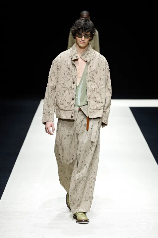 thinksoffashion's tweet photo. Emporio Armani SS25 Menswear
My favorite looks from show https://t.co/Y2htsM1jgR