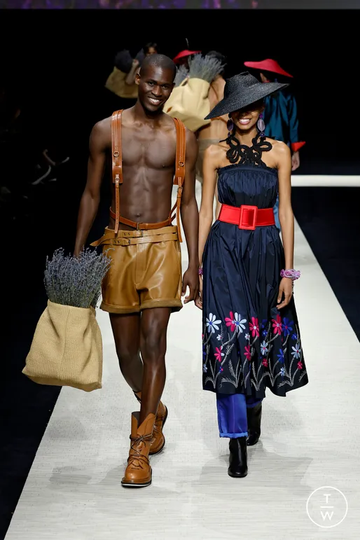 thinksoffashion's tweet photo. In this show, some of entertaining and memorable moments. I didn't like to much couples look but it was like old gold days https://t.co/YEyvN3jTse