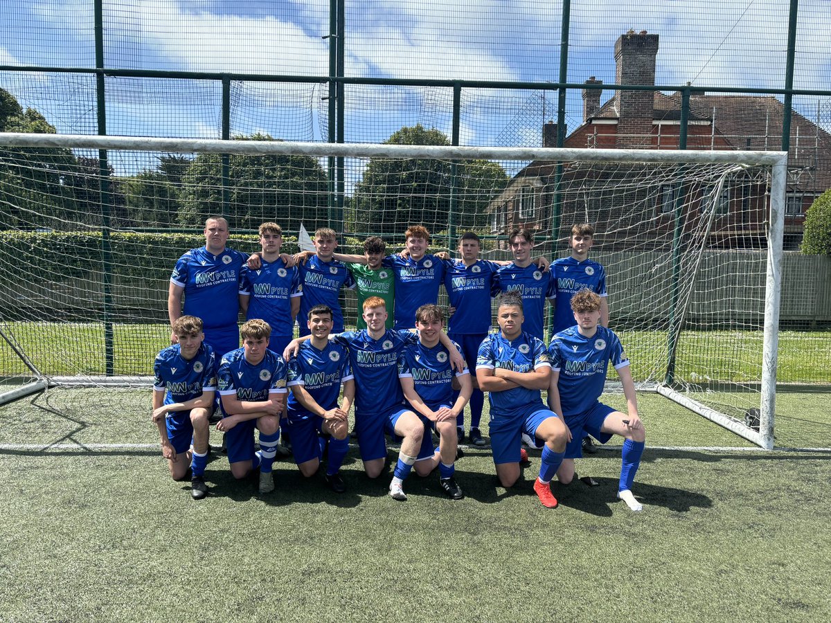RealHPFC's tweet image. First game of Real Hampden Park
Missing a few but still a very good performance 
Full time: RHPFC 4-1 Telscombe