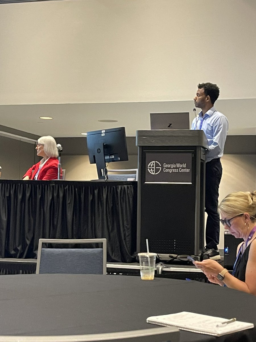 LabPillai's tweet image. Postdoc Biniyam Mezgebo presenting on YOLO (You Only Look Once) a machine learning algorithm for LAMP POCT