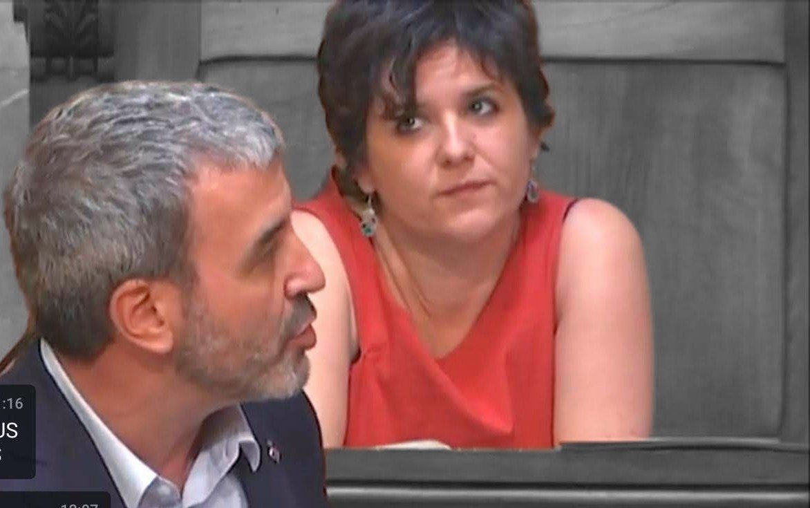 PutasLibRaval's tweet image. #PlaEndreça 17 de junio lo volveremos hacer!!
#OrgulloPuta 
#MovimientoProDerecho 
#TrabajoSexualEsTrabajo 
Destruir el statu quo #violenciaInstitucional 
No es × seguridad 
Es pobreza estructural 
Vecinxs organizadxs contra el discurso capitalista, patriarcal, racista, clasista