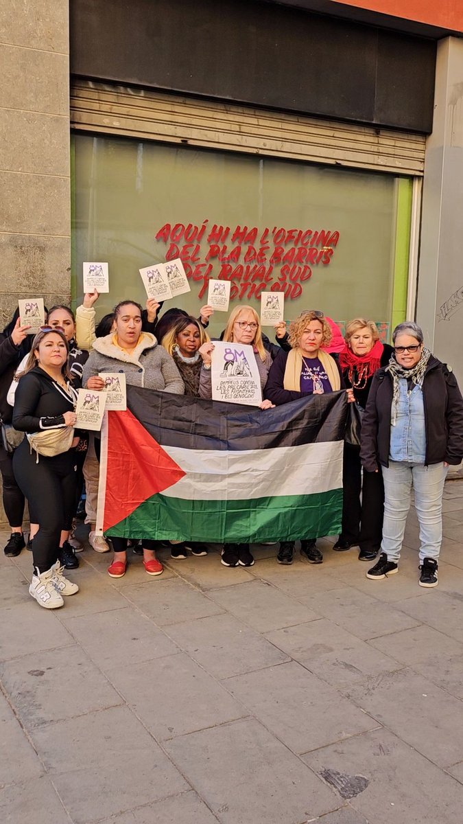 PutasLibRaval's tweet image. #PlaEndreça 17 de junio lo volveremos hacer!!
#OrgulloPuta 
#MovimientoProDerecho 
#TrabajoSexualEsTrabajo 
Destruir el statu quo #violenciaInstitucional 
No es × seguridad 
Es pobreza estructural 
Vecinxs organizadxs contra el discurso capitalista, patriarcal, racista, clasista