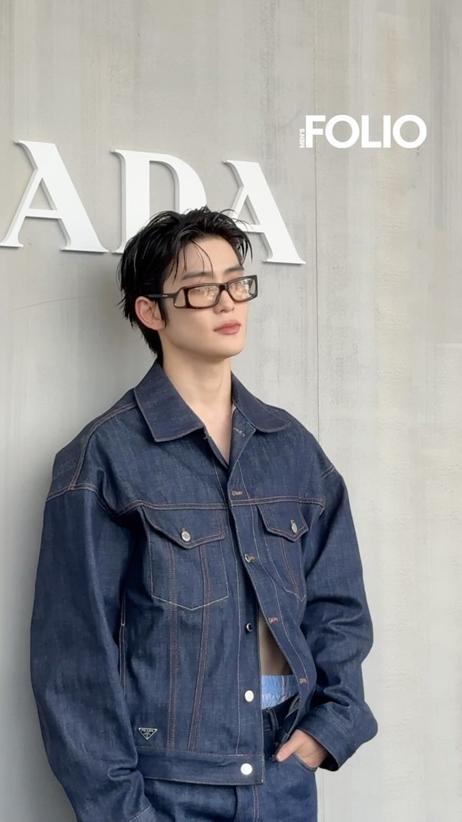 empathyoonoh's tweet photo. HE'S BAAAACK!!!! 

JAEHYUN SHINES IN PRADA
#PradaSS25 #PradaSS25xJAEHYUN https://t.co/vQBjraYSVk