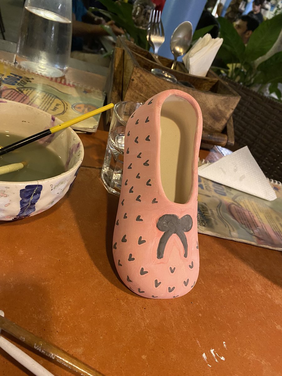 Art attack 🖌️🎨

( only touch grass activities on weekends 🪴)