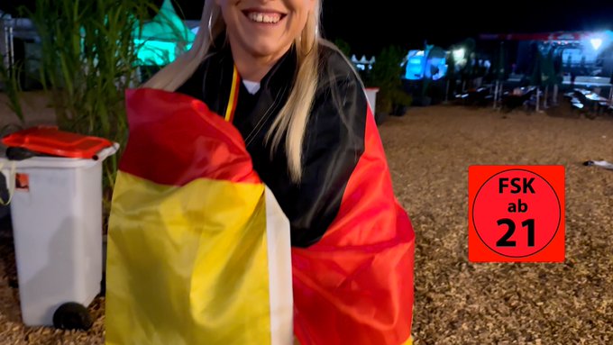 💦 Bis 0 UHR 50% reduziert 👍🏼  https://t.co/YVyboUpw3M https://t.co/W2EnJ65haL