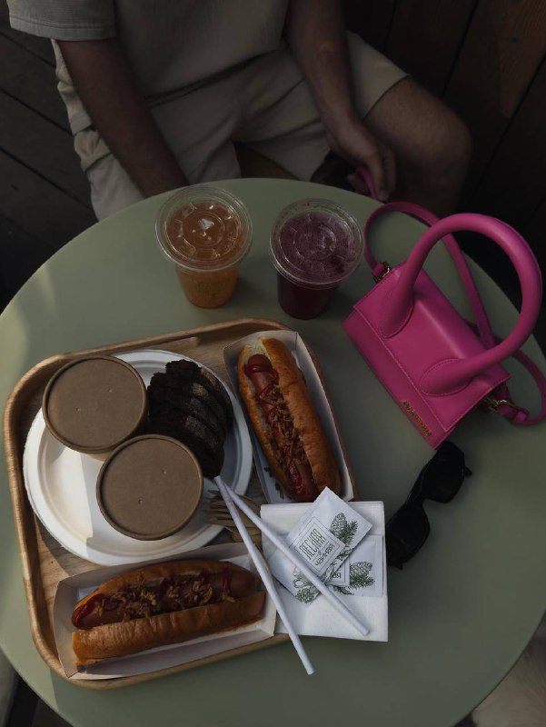 go_moskva's tweet photo. Лесная Чайная с самоваром и блинной
📍 Мещерский парк

Атмосферное место в Мещерском парке, куда можно зайти погреться на чай с блинами в пасмурную погоду или охладиться в ��ару — летом здесь работает беседка с авторским мороженым и…
Подробнее на https://t.co/BaBGPMHNOI https://t.co/lDbKdzS2YZ