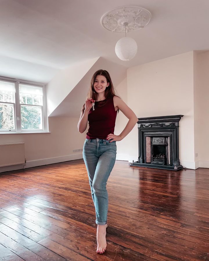 I moved to London! 🇬🇧🫖 https://t.co/qS2ral1sna