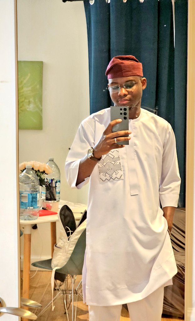 iam_rid1's tweet photo. Eid Mubarak 💫 https://t.co/KDBr3IquGt