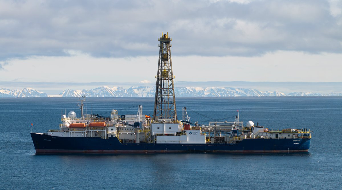 US_SciOD's tweet photo. Clouds cleared on our first sampling site, revealing Svalbard's northern coast in the distance. There are no sunsets at this altitude, but we do have fantastic views! 

#exp403 #svalbard #arctic #iodp #scienceatsea #arcticocean #nsffunded #Exp403 https://t.co/SsqTRixWPr