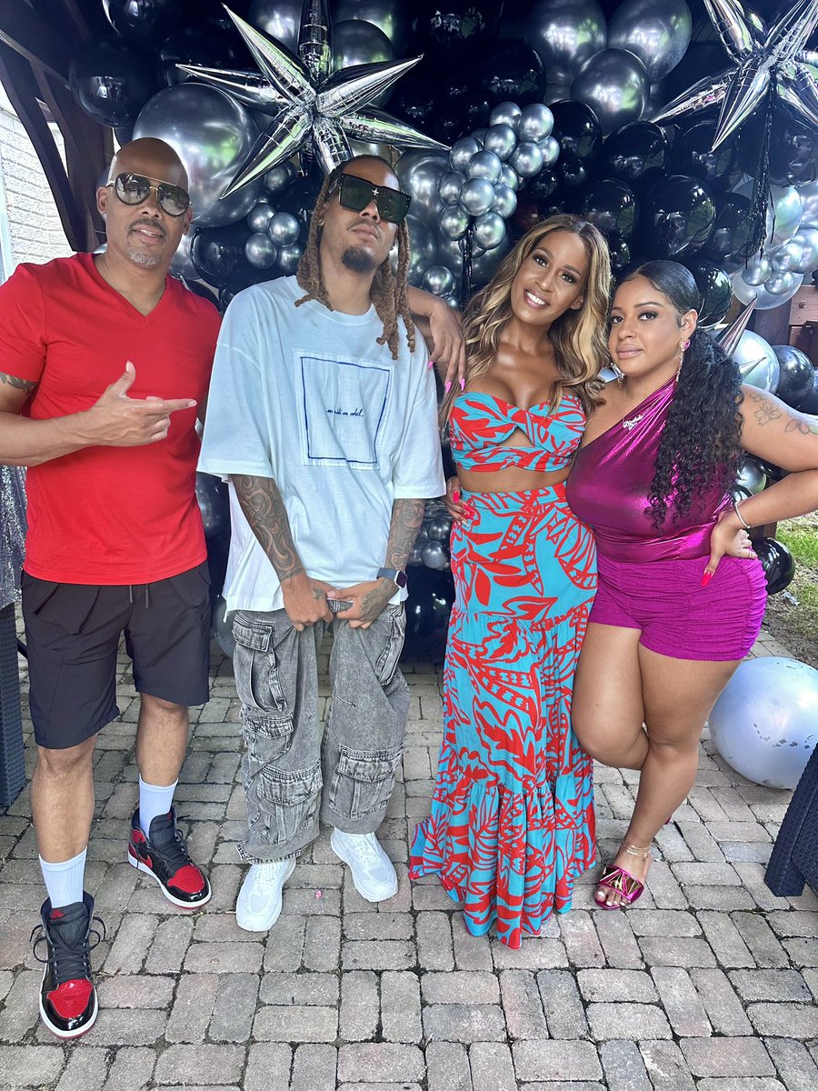 eranatyler's tweet photo. Happy Father’s Day to my boo @jamie_tyler3 ❤️ I appreciate all that you do for us!! You’re not just a great husband but also an amazing father!! Today is all about you boo! 😍😍 Enjoy, because tomorrow it’s back to me! 😂😂 love ya!! ❤️ 

#fathersday2024
#TheTylers
#LAMDC https://t.co/2DB4JigLlX