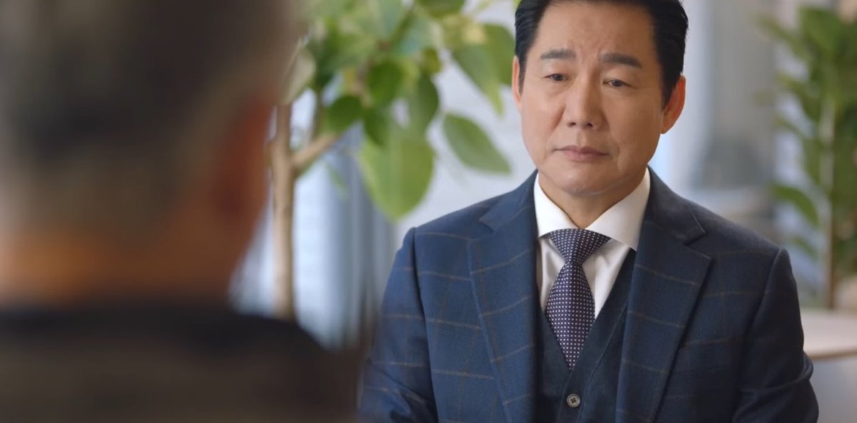 kenthusiastic10's tweet photo. Here are my top three K-drama fathers that come to mind on this day. They might be flawed, but what father isn't? They always tried their best for their children. #KimYeongcheol in #MyFatherIsStrange, #ParkSangwon in #ItsBeautifulNow, #JeonBaesoo in #ExtraordinaryAttorneyWoo. https://t.co/BigRzWpUFW