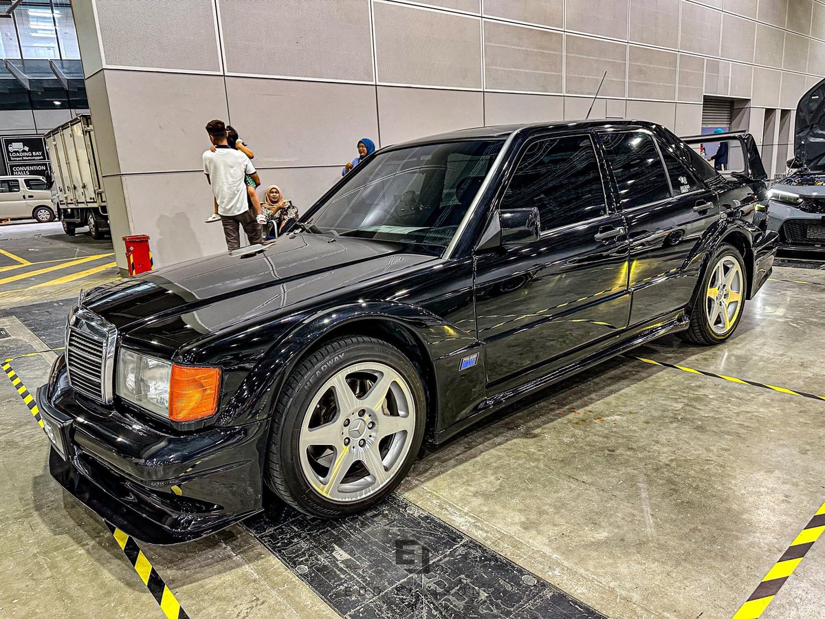 JacktBattousai's tweet image. Hesmesnya Baby Benz 😍

#MercedesBenz190E