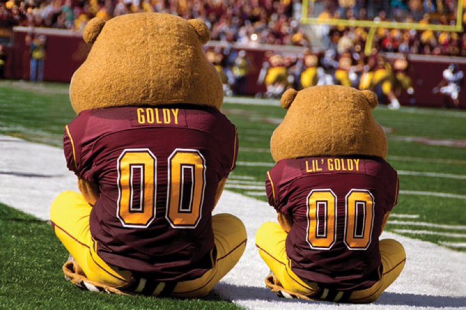Happy Fathers Day #Gophers Fans!! RT if going to Gopher games with your Dad (or with your kids if you are the Dad) is a family tradition!!