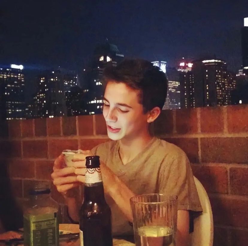 Musetta_May's tweet photo. new (at least for me)/old pic of timothée chalamet (2015/2016?)… 🥹 https://t.co/9xDoVnTv0J