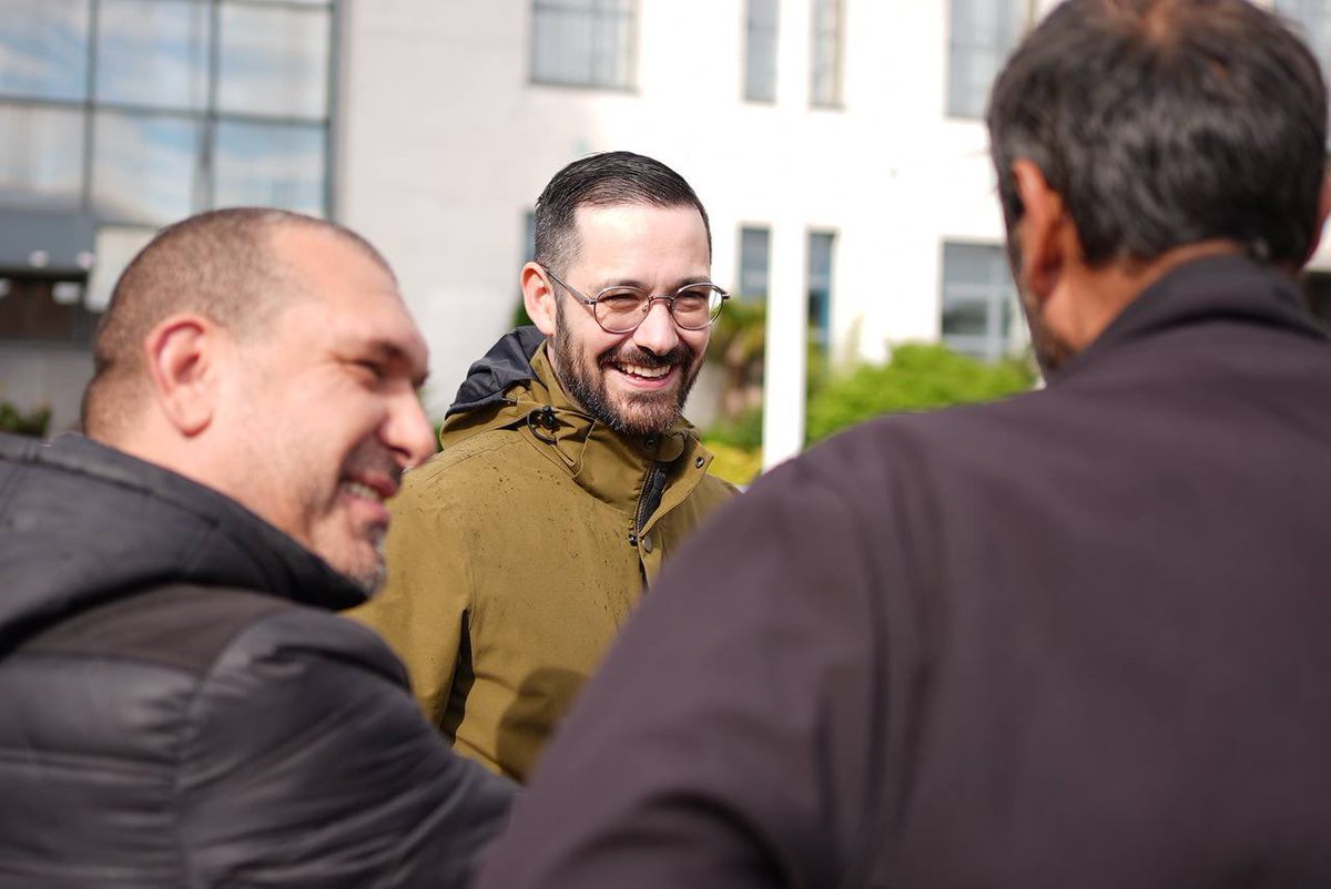 GuiraudInd's tweet image. Candidature déposée ! 

Je suis le candidat du Nouveau Front Populaire dans la 8e circonscription du Nord (Roubaix, Wattrelos). Un immense espoir se lève face à l’extrême-droite. Nous sommes sur le terrain depuis Lundi. Mais ou sont mes adversaires LREM et RN ?