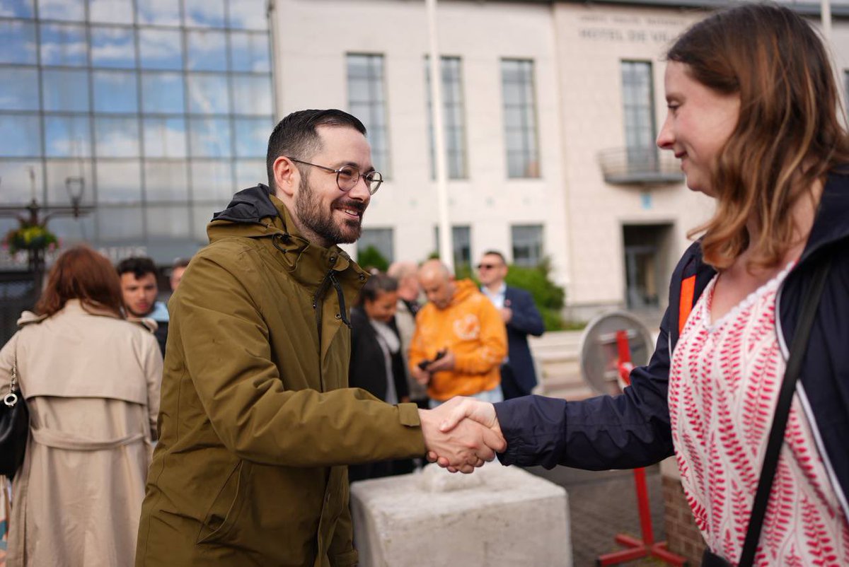 GuiraudInd's tweet image. Candidature déposée ! 

Je suis le candidat du Nouveau Front Populaire dans la 8e circonscription du Nord (Roubaix, Wattrelos). Un immense espoir se lève face à l’extrême-droite. Nous sommes sur le terrain depuis Lundi. Mais ou sont mes adversaires LREM et RN ?