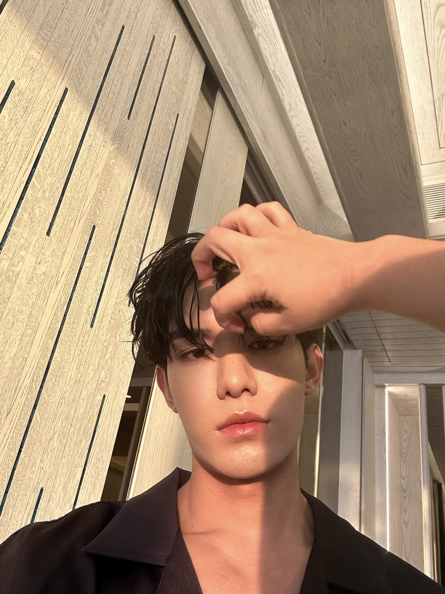 netsiraphop's tweet image. Just need you and some sunsets 🖤 #netsiraphop