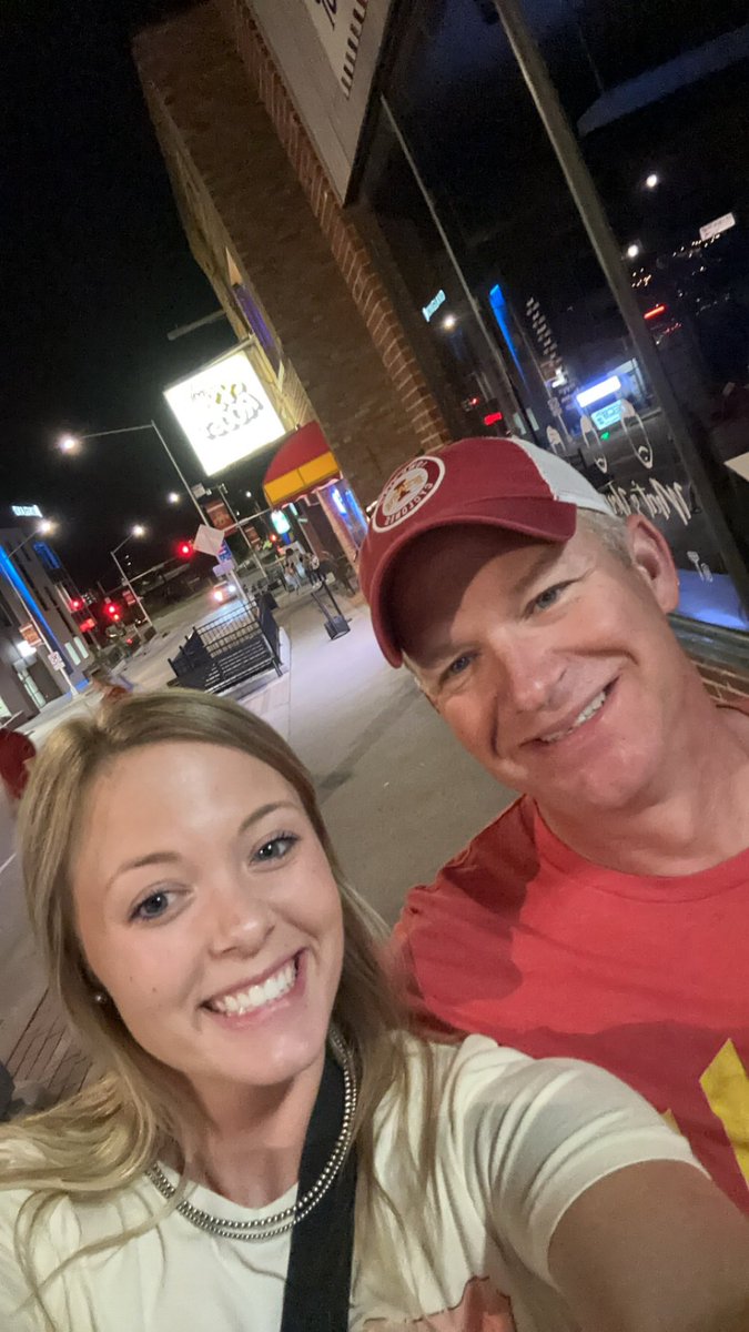 1Njacobs's tweet photo. Happy Father’s Day to my hubby,@Fins_up1 ! You are the best Girl Dad! We 😘love you. https://t.co/J0t0OSsCJV