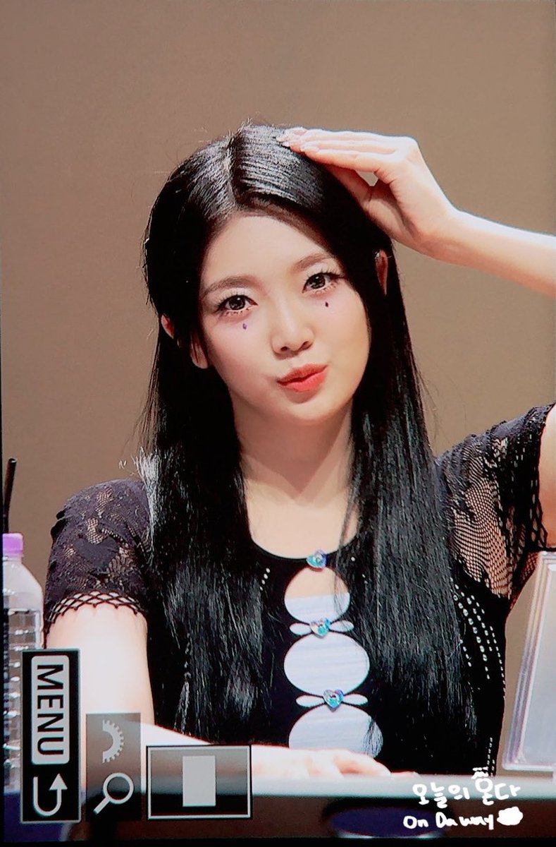 000518com's tweet photo. 240616 프리뷰

#에버글로우 #EVERGLOW #온다  #ONDA #조세림 https://t.co/x3G4PxYcim