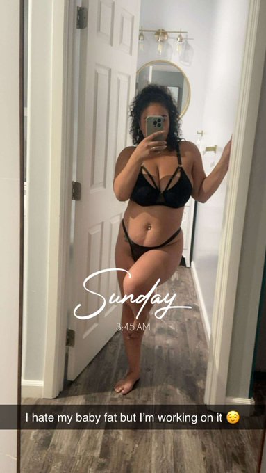 Happy Sunday ? https://t.co/RGf4UgnvGH