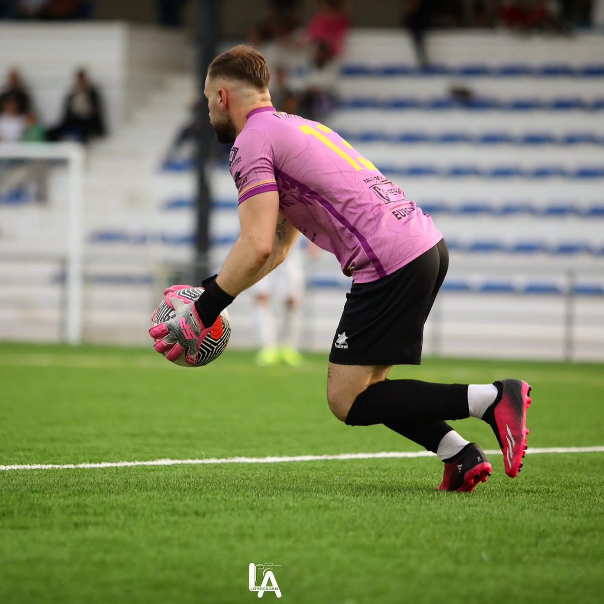 pedro10ortega's tweet photo. A por la final!! ❤️🤍 
⌚ 20:00
🎦https://t.co/Sap2JVLzDZ
📍 Alcalá la Real 
CDHispania 🆚 Úbeda Viva https://t.co/snKWY8WFCt