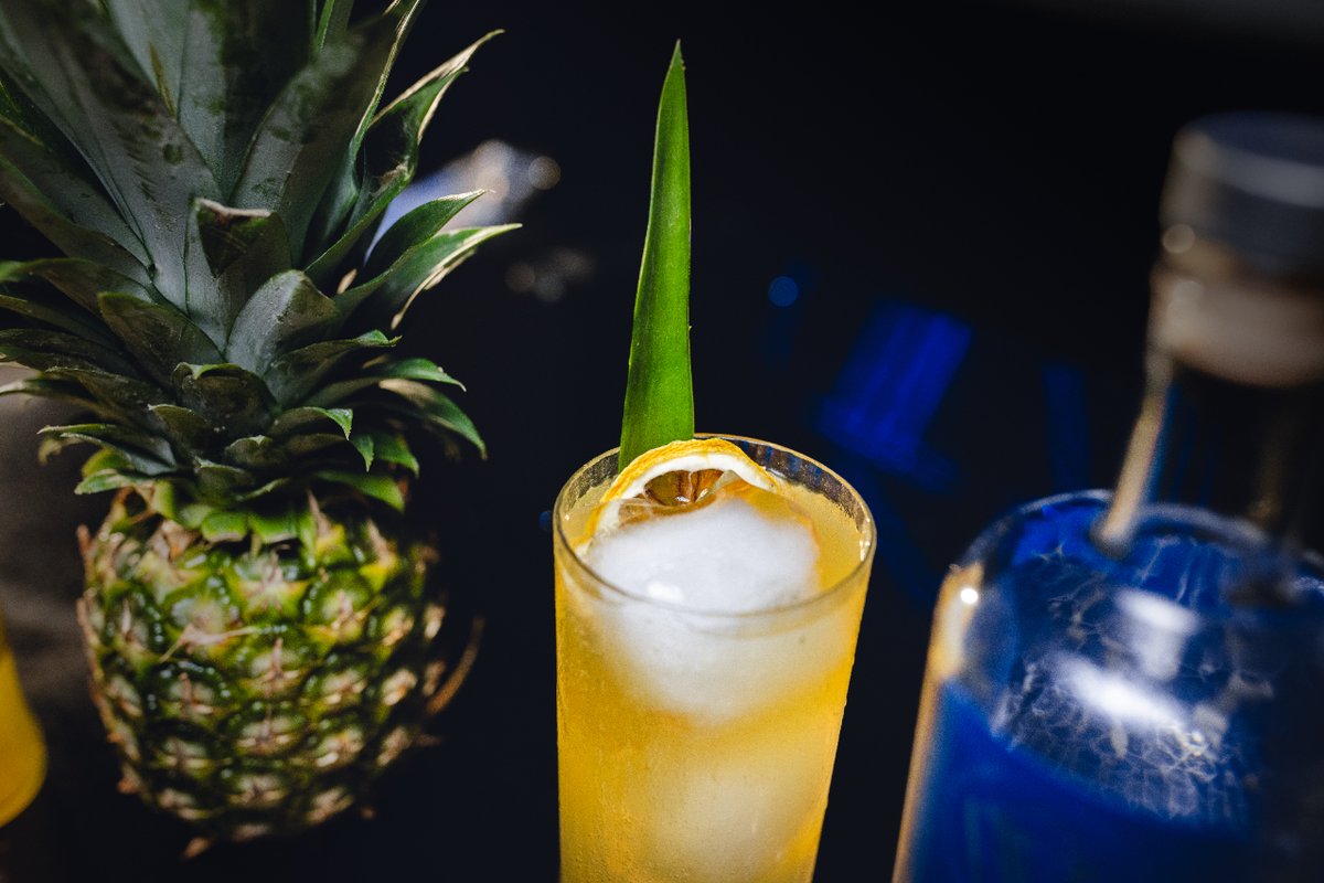 vrumofficial's tweet image. V on TV! 📺

Legendary rum ambassador Ian Burrell has just wrapped our WORLD EXCLUSIVE reveal on Channel 4's Sunday Brunch! 🎉

Feeling inspired to make your own V Rum cocktail? We recommend you DO try this at home! Visit our website and pick up a bottle of V Rum today 🥃 #vrum