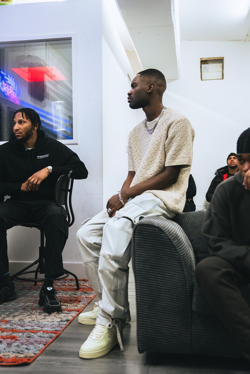 Izuku Midoriya tweet media