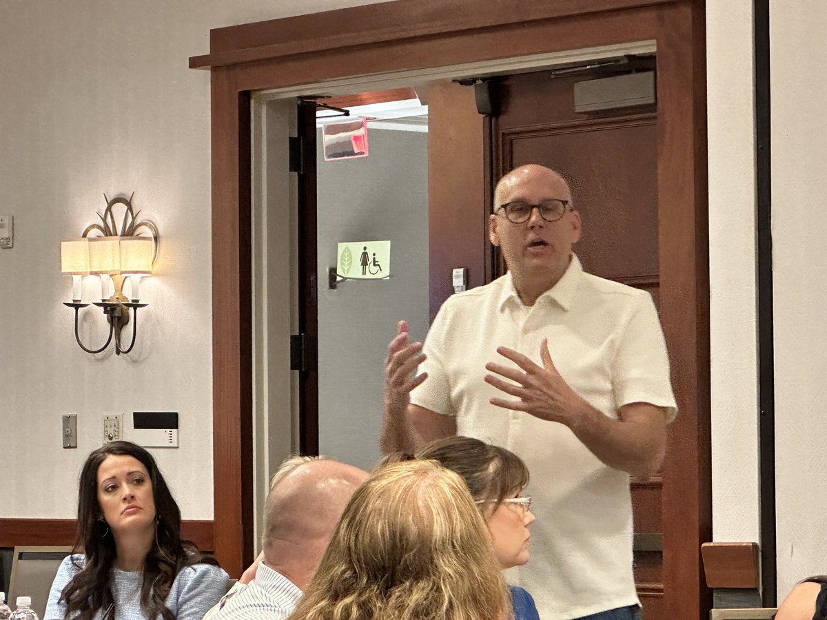 BKRoberson2's tweet image. We are kicking off our final morning of our @TASSP1 Summer Leadership Retreat with the funny and energetic Jack Berckemeyer @JBerckemeyer. #firstofallstudentsfirst