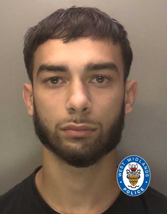 CoventryPolice's tweet image. #WANTED | Have you seen Dolars Aleksanders?

The 21-year-old is wanted on suspicion of death by dangerous driving after a 12-year-old boy died following a collision in Radford Road, #Coventry on Friday (14 June).

Please call 999 immediately, quoting log 3407 of 14 June.