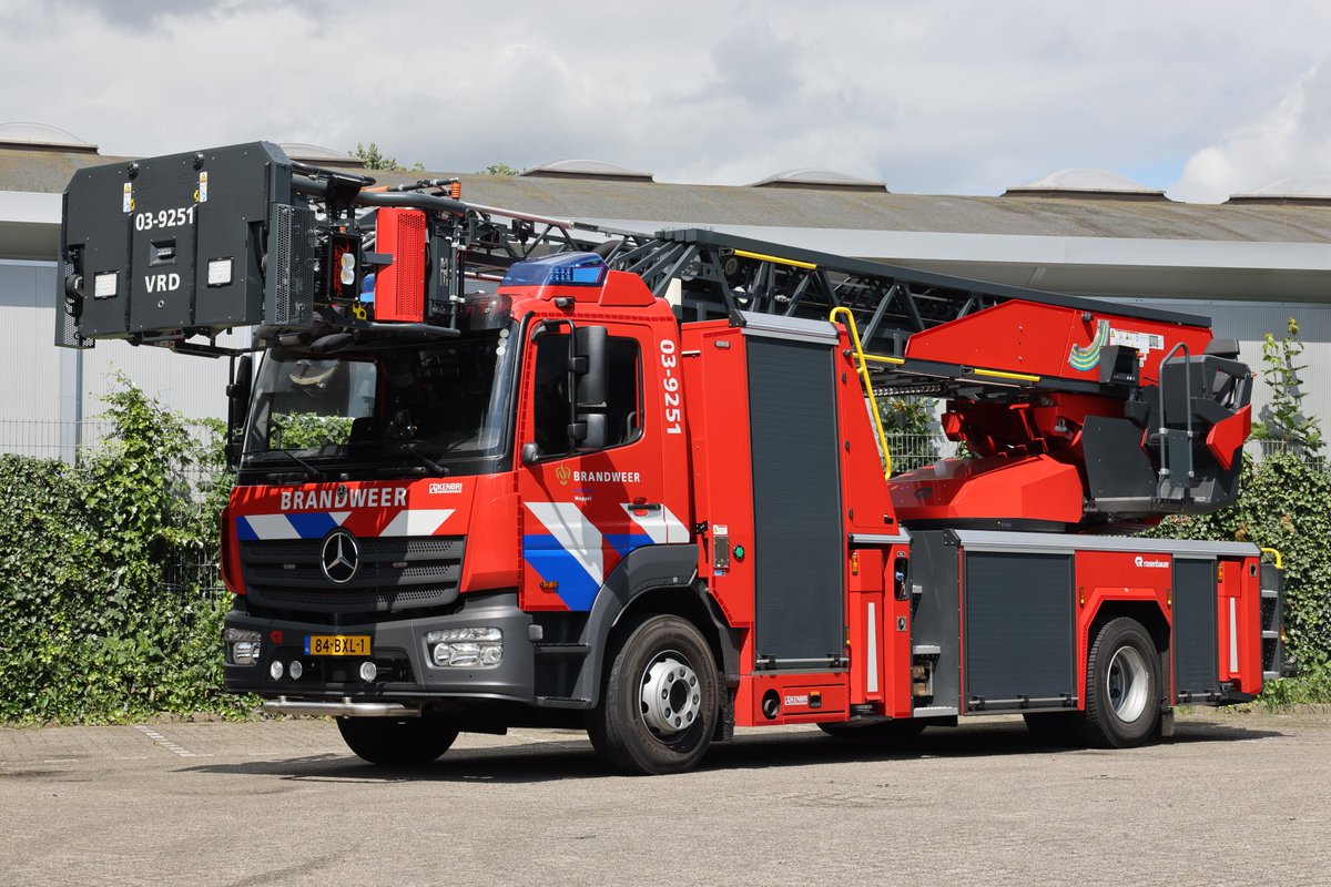 De nieuwe redvoertuigen van brandweer Hoogeveen en Meppel #brandweer